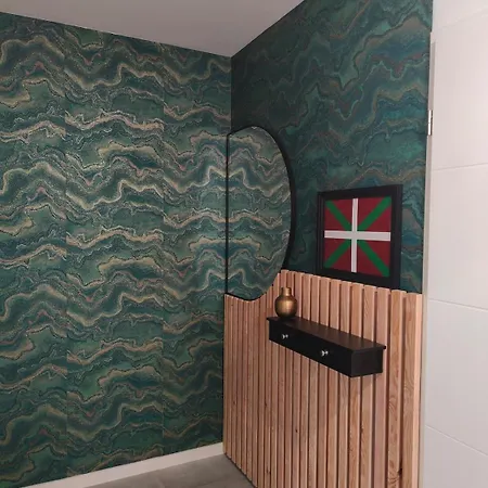 Charming Cozy Nest In The Heart Of The Basque Country! Apartman